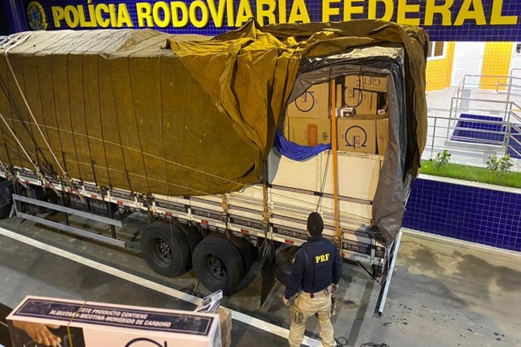 Vitória da Conquista: PRF prende contrabandista com carga de cigarros avaliada em R$ 2 milhões