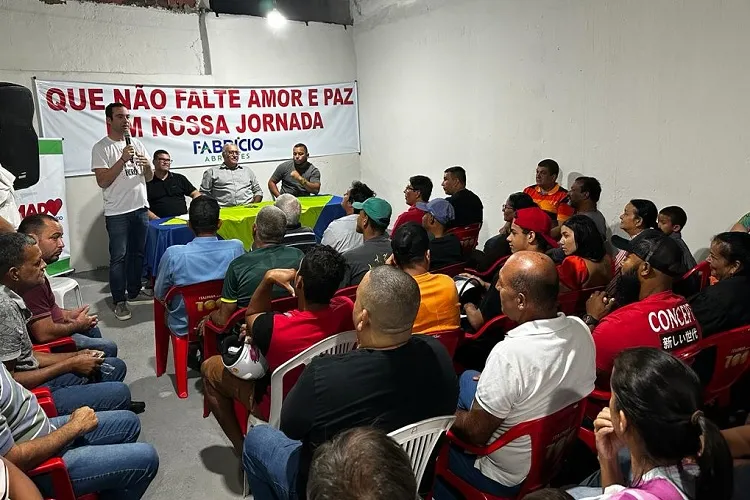 Fabrício Abrantes faz mobilização para não fechamento do Cicom em Brumado