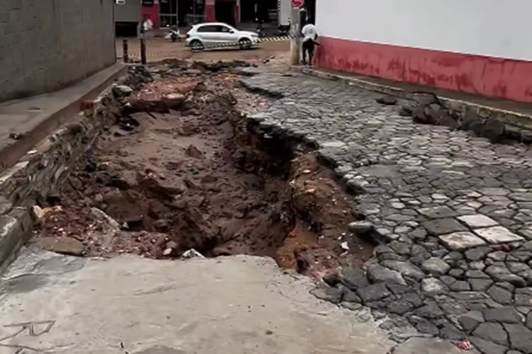 Prefeitura de Macaúbas decreta situação de emergência após fortes chuvas