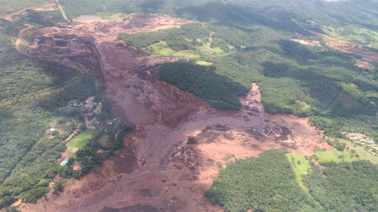 Governo abre processo para apurar quebra de barragem em Brumadinho