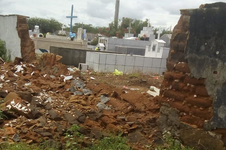 Brumado: Cemitério do Distrito de Itaquaraí está abandonado, denuncia comunidade