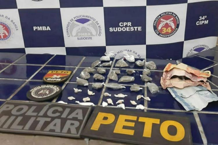 Brumado: Polícia apreende drogas e detém duas pessoas em bar no Bairro São Jorge