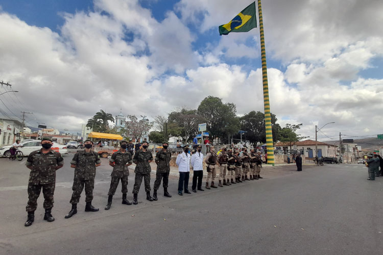 Brumado: Polícia Militar e Tiro de Guerra marcam presença e enaltecem marco da independência