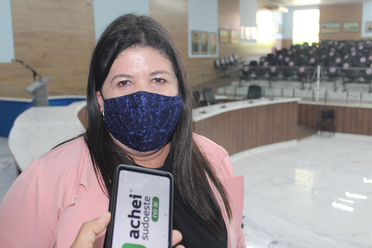 Brumado: Com símbolo de luto, petista diz que prefeito não a representa em ato pró-Bolsonaro