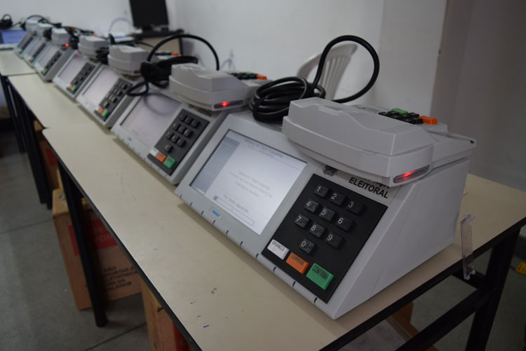 Região de Brumado recebe 1300 urnas eletrônicas biométricas para as próximas eleições