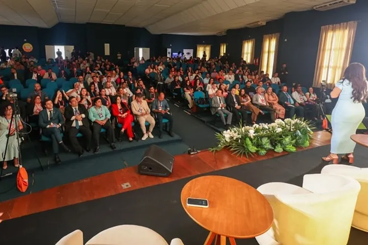 1º Encontro de Comunicação Legislativa reúne 50 municípios em Vitória da Conquista