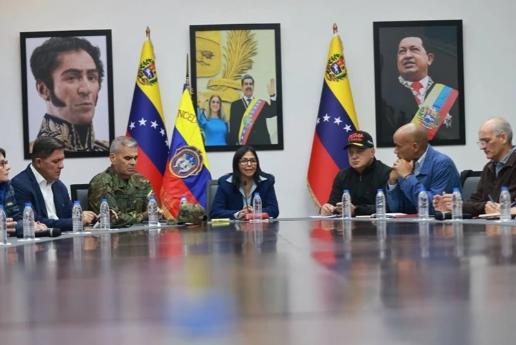 Delcy Rodríguez toma posse como presidente interina da Venezuela