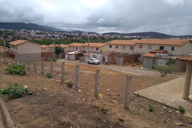 Moradores das periferias de Brumado repudiam falhas da Embasa no abastecimento de água