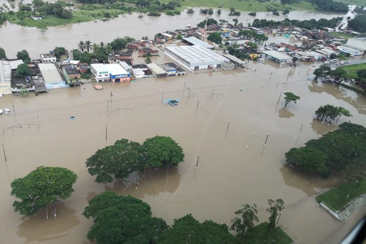 Sobe para 27 o número de mortos por causa das chuvas na Bahia