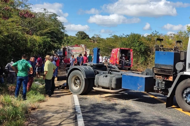 Uma pessoa morre e duas ficam feridas em acidente na BR-030 em Guanambi