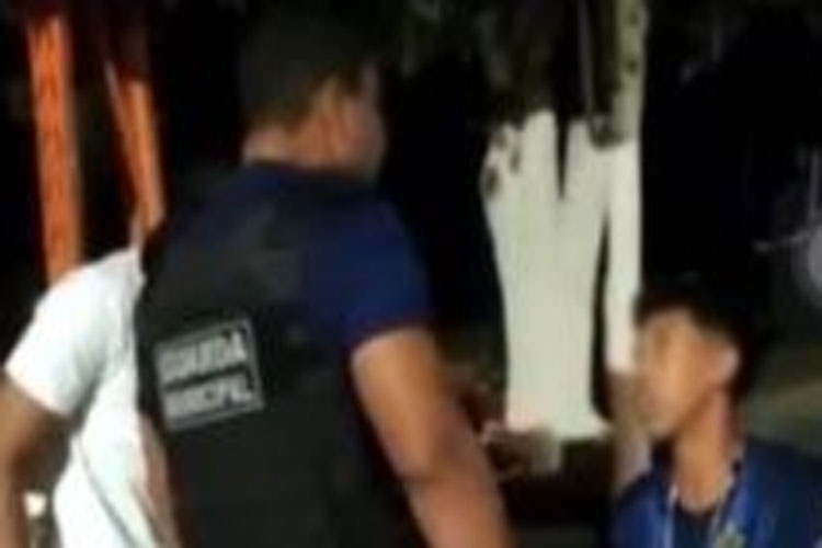 Guarda municipal armado ameaça e agride adolescente em Itapetinga