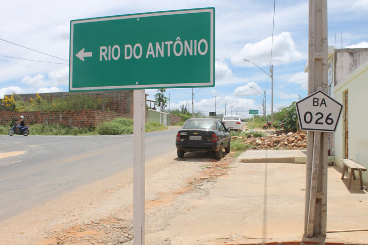 Homem arromba residência e prepara feijão com carne em Rio do Antônio