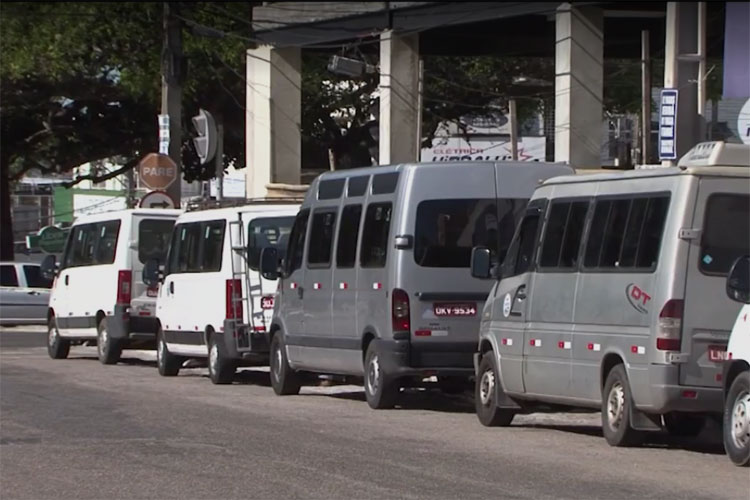 Prefeitura regulamenta transporte feito por vans e anuncia licitação em Vitória da Conquista