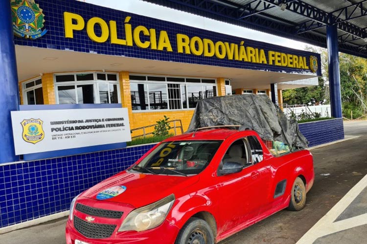 Vitória da Conquista: Homem é preso com carro roubado carregado com verduras na BR-116