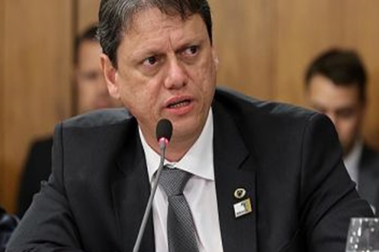 Tarcísio de Freitas é o favorito dos apoiadores de Jair Bolsonaro para disputar a Presidência