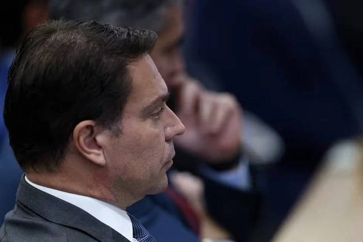 Moraes determina prisão de Alexandre Ramagem, que fugiu do país