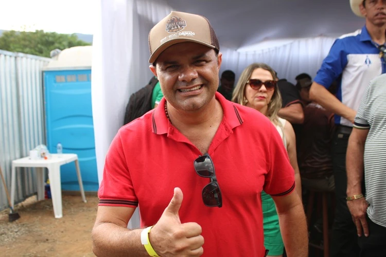 Prefeito confirma primeiras atrações para o Carnaval 2026 em Rio de Contas