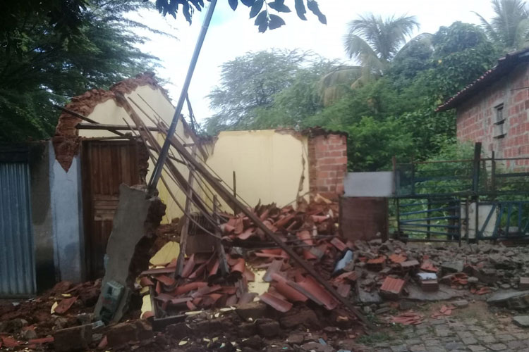 Brumado: Prefeitura garante reconstruir casas danificadas pelas chuvas