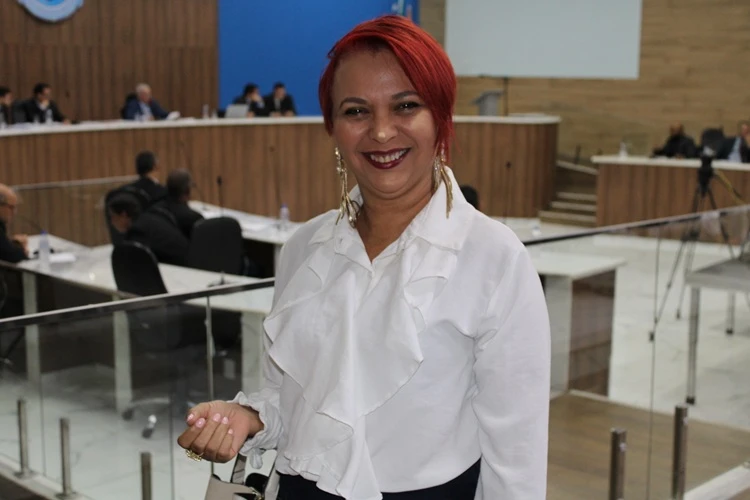 Brumado: Embaixadora da cultura apresenta relatório de turnê pela Europa