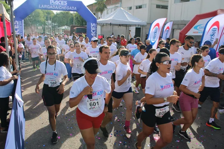 Primeira Corrida de Rua Rosa e Azul reúne atletas de toda região em Brumado