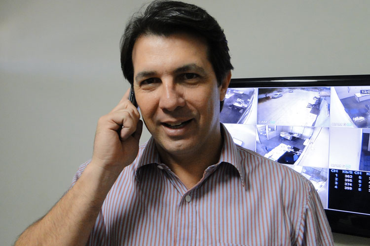 Empresa de assessor do deputado Arthur Maia vence licitação milionária em Guanambi