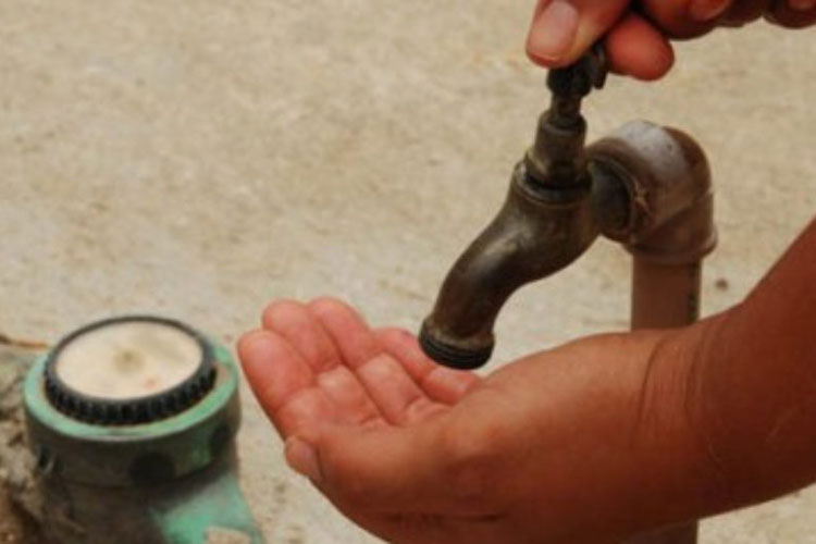 'Abastecimento de água em Brumado privilegia os bairros nobres', reclama morador periférico