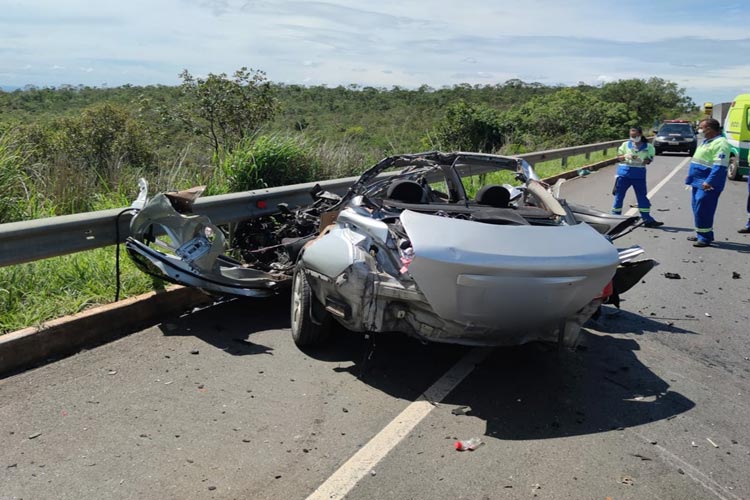 Cinco pessoas de uma mesma família com destino a Aracatu morrem em acidente em Montes Claros
