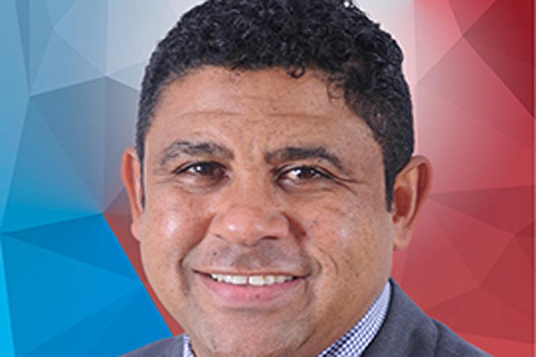 Ação impetrada por Márcio Moreira cassa mandato do deputado estadual Pastor Tom