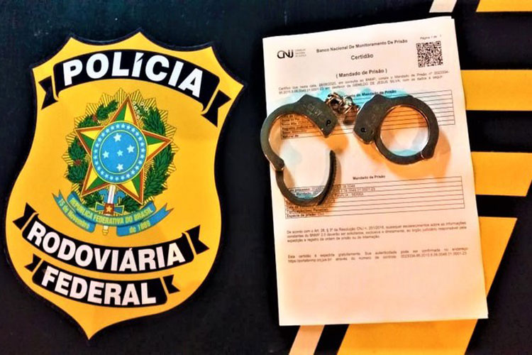 Conquista: PRF prende homem com mandado de prisão em aberto por furto qualificado