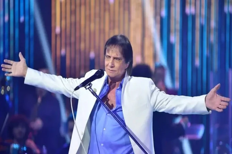 Roberto Carlos sofre acidente durante gravação de especial da Globo