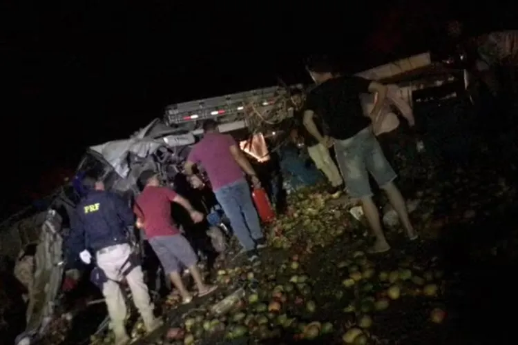 Prefeitura de Jacobina organiza velório coletivo de vítimas de batida entre caminhão e ônibus