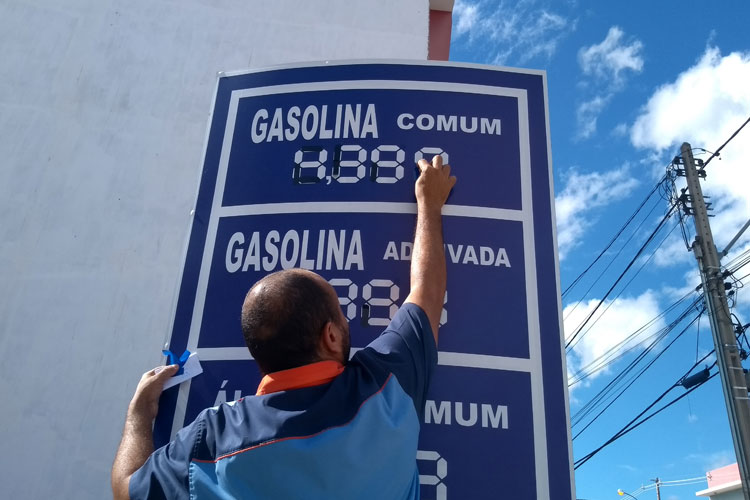 Gasolina tem dois reajustes na última semana em Brumado chegando a R$ 4,45