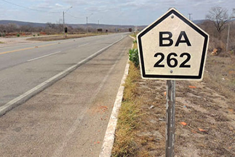 Motociclista de 40 anos morre após atropelar animal na BA-262 em Anagé