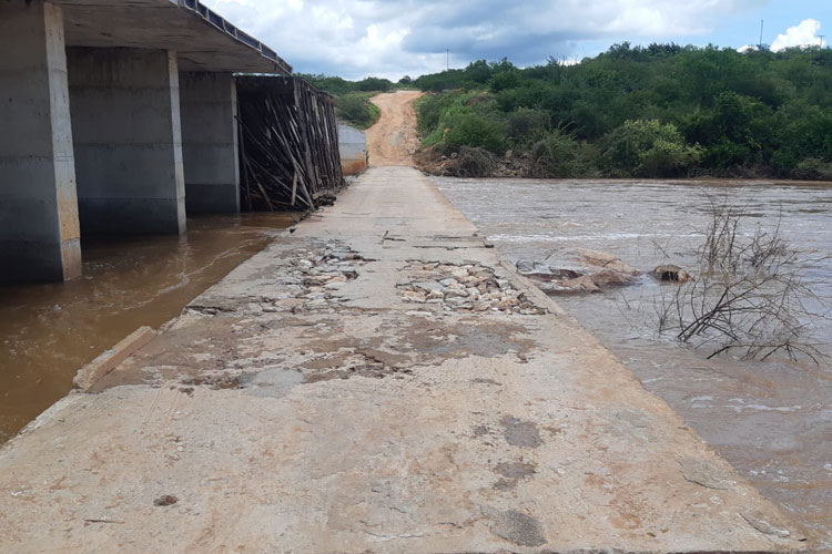 Brumado: 'Obra já foi paga, mas ponte de Cristalândia não foi concluída. Cadê o dinheiro?', questiona vereador