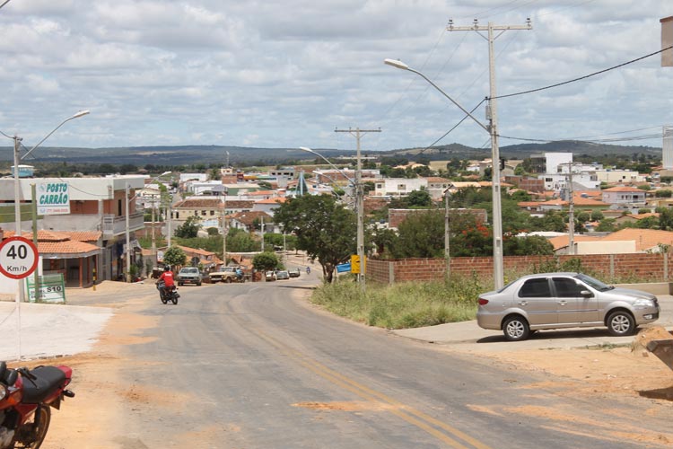 Moradores de Malhada de Pedras relatam falta de água há 7 dias