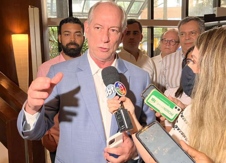 Ciro Gomes apoia ACM Neto na Bahia e diz: 'É unilateral, palanque é coisa do século XIX'