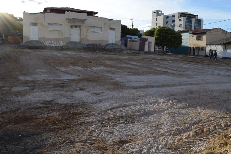 Obra do anfiteatro de Brumado pode iniciar sem população conhecer paternidade