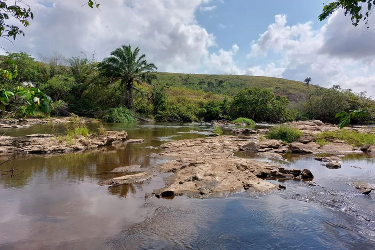 Adolescente morre afogado em rio da cidade de Teixeira de Freitas