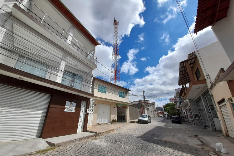 Brumado: Semar descarta contágio por radiação e torre de telefonia móvel pode receber aval para funcionamento