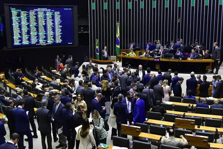 Câmara dos Deputados aprova PEC da reforma tributária em dois turnos