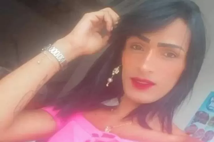 Jaguarari: Mulher trans de 27 anos é morta a tiros dentro de casa