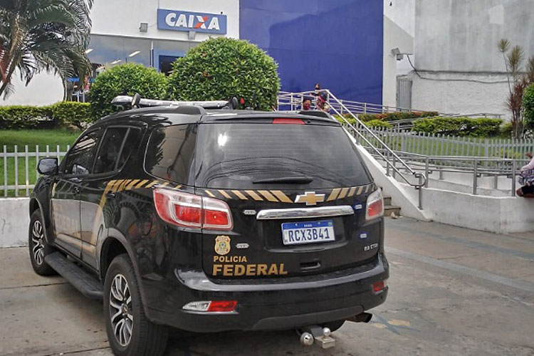 Polícia Federal realiza ações da Operação Calvary na cidade de Brumado