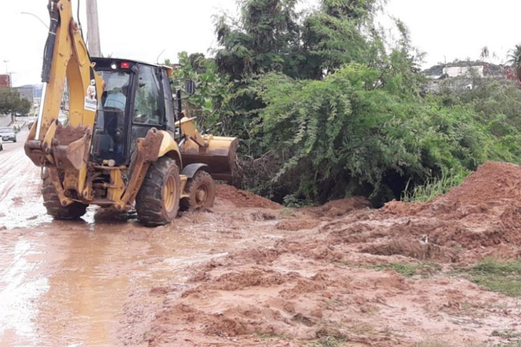 Guanambi: Após chuvas, secretaria de infraestrutura realiza ações emergenciais na cidade