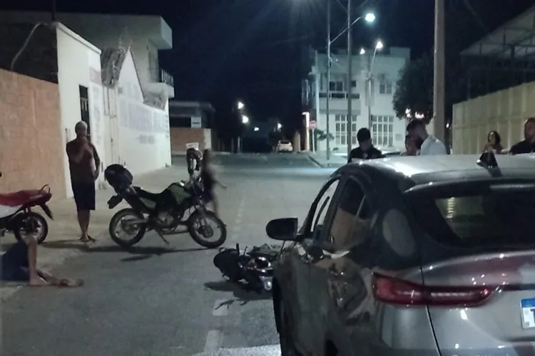 Duas colisões deixam motociclistas feridos em Guanambi no mesmo dia