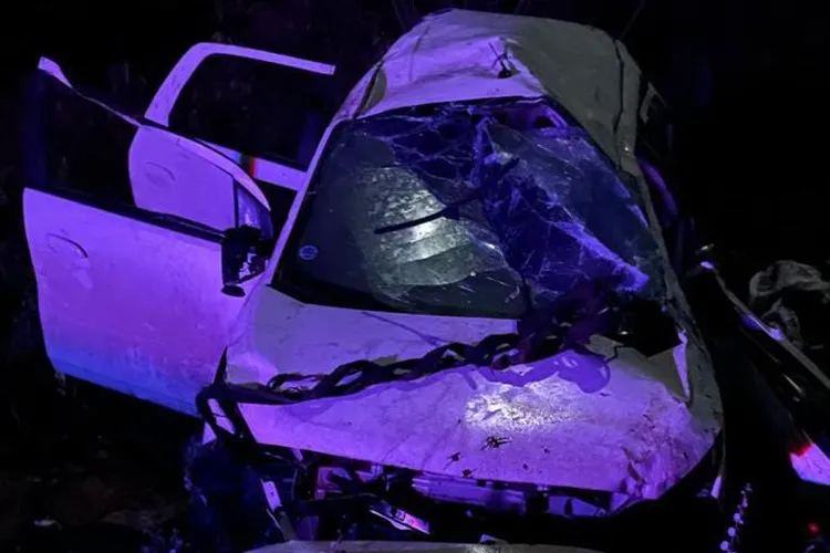 Passageiro de 36 anos morre após veículo capotar na BR-030 em Tanhaçu