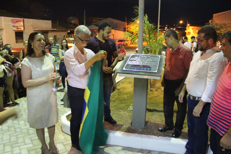 Brumado: Vice-prefeito não é lembrado em placa inaugural da Praça Dr. Nelson Lula