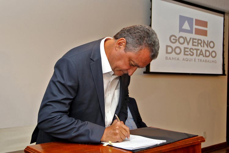 Governador da Bahia sanciona lei orçamentária de 2020 com receita de R$ 49,2 bilhões