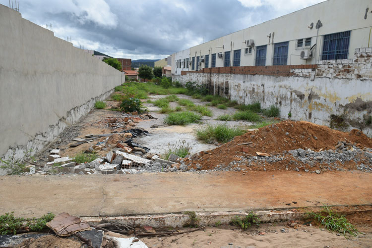 Brumado ganhará nova rua ao lado da Câmara de Vereadores