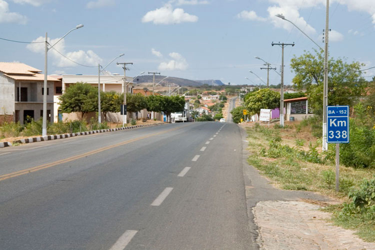 Bandidos roubam veículo na BA-152 na cidade de Livramento de Nossa Senhora