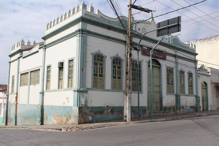 Prédio da primeira prefeitura de Brumado será restaurado para núcleo de apoio à educação
